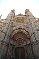 Kathedrale von Palma - Hauptfassade der Kathedrale. Klicken, um das Bild zu vergrößern.