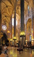 Cattedrale di Palma di Maiorca - Navata laterale del nord. Clicca per ingrandire l'immagine.
