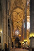 La cathédrale de Palma de Majorque. Nef latérale nord. Cliquer pour agrandir l'image.
