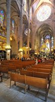 La cathédrale de Palma de Majorque. Nef centrale. Cliquer pour agrandir l'image.
