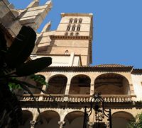 A catedral de Palma de Maiorca - Torre do campanário. Clicar para ampliar a imagem.