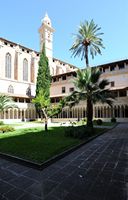 O mosteiro franciscano de Palma de Maiorca - A basílica visto desde o claustro. Clicar para ampliar a imagem.