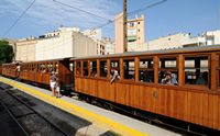 Het noordoosten van de oude stad van Palma de Mallorca - De trein  van Sóller. Klikken om het beeld te vergroten.