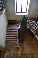 El palacio March de Palma - La escalera interior del palacio. Haga clic para ampliar la imagen.
