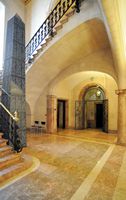 Il palazzo March a Palma di Maiorca - L'atrio del Palazzo. Clicca per ingrandire l'immagine.