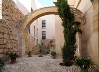 Le sud-ouest de la vieille ville de Palma de Majorque. L'arc de l'Almudaina. Cliquer pour agrandir l'image.