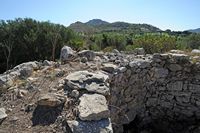 Het Talayotische dorp van de Claper des Gegants in Majorca - De Talaiot van de Puinhelling van de Reuzen (Claper des Gegants). Klikken om het beeld te vergroten.