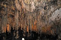 Le Grotte di Arta a Mallorca - Sala delle Colonne. Clicca per ingrandire l'immagine.
