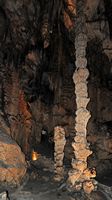 Las cuevas de Artà en Mallorca - El Salón de la antecámara del infierno. Haga clic para ampliar la imagen.