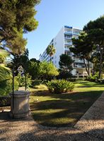 Le village de Costa dels Pins à Majorque. Les jardins de l'hôtel Punta Rotja. Cliquer pour agrandir l'image.