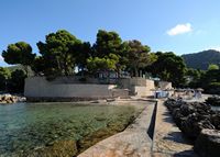 Het dorp Costa dels Pins in Majorca - Het strand van het Hotel Punta Rotja. Klikken om het beeld te vergroten.