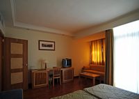 Le village de Costa dels Pins à Majorque. Une chambre de l'hôtel Punta Rotja. Cliquer pour agrandir l'image.