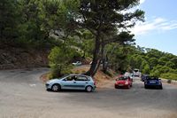La penisola e il capo di Formentor a Maiorca - Il traffico sulla strada Ma-2210. Clicca per ingrandire l'immagine.