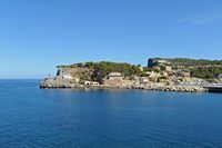 Port de Sóller auf Mallorca - Leuchttürme der Bufador und Kreuz. Klicken, um das Bild zu vergrößern.