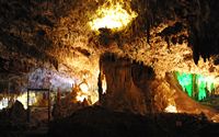 Les grottes des Harpons (Hams) à Majorque. La « Vallée des Délices ». Cliquer pour agrandir l'image.
