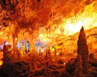 Les grottes des Harpons (Hams) à Majorque. Le « Paradis Perdu ». Cliquer pour agrandir l'image.