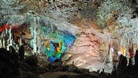 Les grottes des Harpons (Hams) à Majorque. Le Cimetière des Fées. Cliquer pour agrandir l'image.