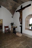 Het heiligdom van Cura de Randa Mallorca - Kruisbeeld van de kapel. Klikken om het beeld te vergroten.