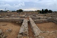 Die Ruinen der römischen Stadt Pollentia auf Mallorca - Die Rückseite des Hauses Zwei Schätze im Stadtteil Sa Portella. Klicken, um das Bild zu vergrößern.