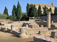 As ruínas da cidade romana de Pollentia em Maiorca - Situação das ruínas romanas perto da igreja de São Tiago (autor Olaf Tausch). Clicar para ampliar a imagem.