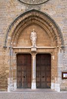 La localidad de Alcudia en Mallorca - La portada occidental de la iglesia de Santiago (autor José Luis Filpo Cabana). Haga clic para ampliar la imagen.