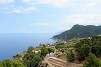 La città di Banyalbufar a Maiorca - Colture a terrazze a Banyalbufar. Clicca per ingrandire l'immagine.