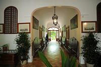 The gardens Alfàbia Majorca - Lobby of the manor of Alfàbia. Click to enlarge the image.