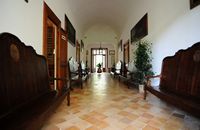 The gardens Alfàbia Majorca - Lobby of the manor of Alfàbia. Click to enlarge the image.