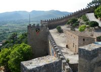 Het kasteel van Capdepera in Majorca - De toren van Es Costerans (auteur Knorz). Klikken om het beeld te vergroten.