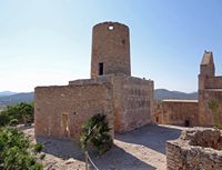 Le château de Capdepera à Majorque. La tour Miquel Nunis (auteur Olaf Tausch). Cliquer pour agrandir l'image.