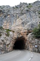 Die Stadt Escorca Mallorca - Tunnel Serra Seine Torrella. Klicken, um das Bild zu vergrößern.
