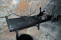 Het gebied van Sa Granja d'Esporles in Majorca - Kamer van foltering. Klikken om het beeld te vergroten.