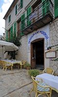La ville d'Estellenc à Majorque. Restaurant Montimar. Cliquer pour agrandir l'image.