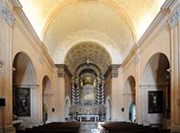 Het heiligdom Sant Salvador van Felanitx in Majorca - nef van de kerk. Klikken om het beeld te vergroten.