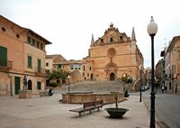 De stad Felanitx in Majorca - De kerk Heilig-Michel (auteur Frank Vincentz). Klikken om het beeld te vergroten.