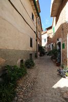 La ciudad de Fornalutx en Mallorca - Una calle de Fornalutx. Haga clic para ampliar la imagen.