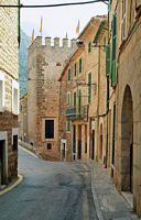 De stad Fornalutx in Majorca - van Alba vierkant maken. Klikken om het beeld te vergroten.