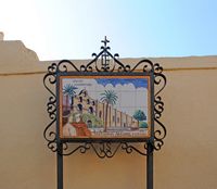 La ciudad de Petra en Mallorca - Misión San Gabriel Arcangel. Haga clic para ampliar la imagen.