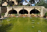 La finca Els Calderers de Sant Joan à Majorque. Le grand bassin. Cliquer pour agrandir l'image.