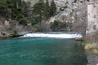 La rivière Trebišnjica en Herzégovine. La résurgence de la rivière Ombla près de Dubrovnik (auteur Bracodbk). Cliquer pour agrandir l'image.