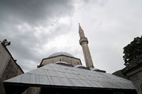La ville de Mostar en Herzégovine. Mosquée Koski Mehmed Pacha. Cliquer pour agrandir l'image.
