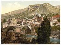 La ville de Mostar en Herzégovine. Carte postale de la cathédrale orthodoxe. Cliquer pour agrandir l'image.