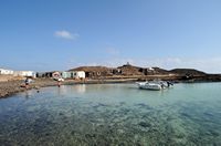 Het eiland van Los Lobos in Fuerteventura. De dorpje Puertito. Klikken om het beeld te vergroten in Adobe Stock (nieuwe tab).