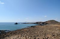 Het eiland van Los Lobos in Fuerteventura. Los Roques del Puertito. Klikken om het beeld te vergroten in Adobe Stock (nieuwe tab).