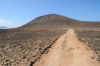Die Insel Lobos in Fuerteventura. La Caldera. Klicken, um das Bild in Adobe Stock zu vergrößern (neue Nagelritze).