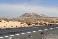 O parque natural de Jandía em Fuerteventura. O monte Loma Negra. Clicar para ampliar a imagem em Adobe Stock (novo guia).