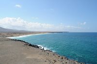 Le village d'El Cotillo à Fuerteventura. La plage Algibe de la Cueva. Cliquer pour agrandir l'image dans Adobe Stock (nouvel onglet).