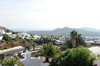 Het dorp Nazaret in Lanzarote. Nazaret gezien vanaf Lagomar. Klikken om het beeld te vergroten in Adobe Stock (nieuw tabblad)