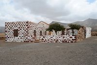 Het dorp Tefia in Fuerteventura. Het Alcogida, huis nr 7. Klikken om het beeld te vergroten in Adobe Stock (nieuwe tab).