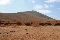 Het dorp Vallebrón in Fuerteventura. De Morro de los Rincones. Klikken om het beeld te vergroten in Adobe Stock (nieuwe tab).